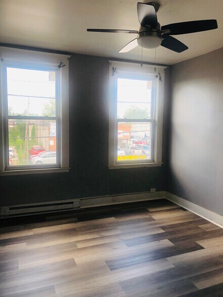 Building Photo - 5342 Reisterstown Rd