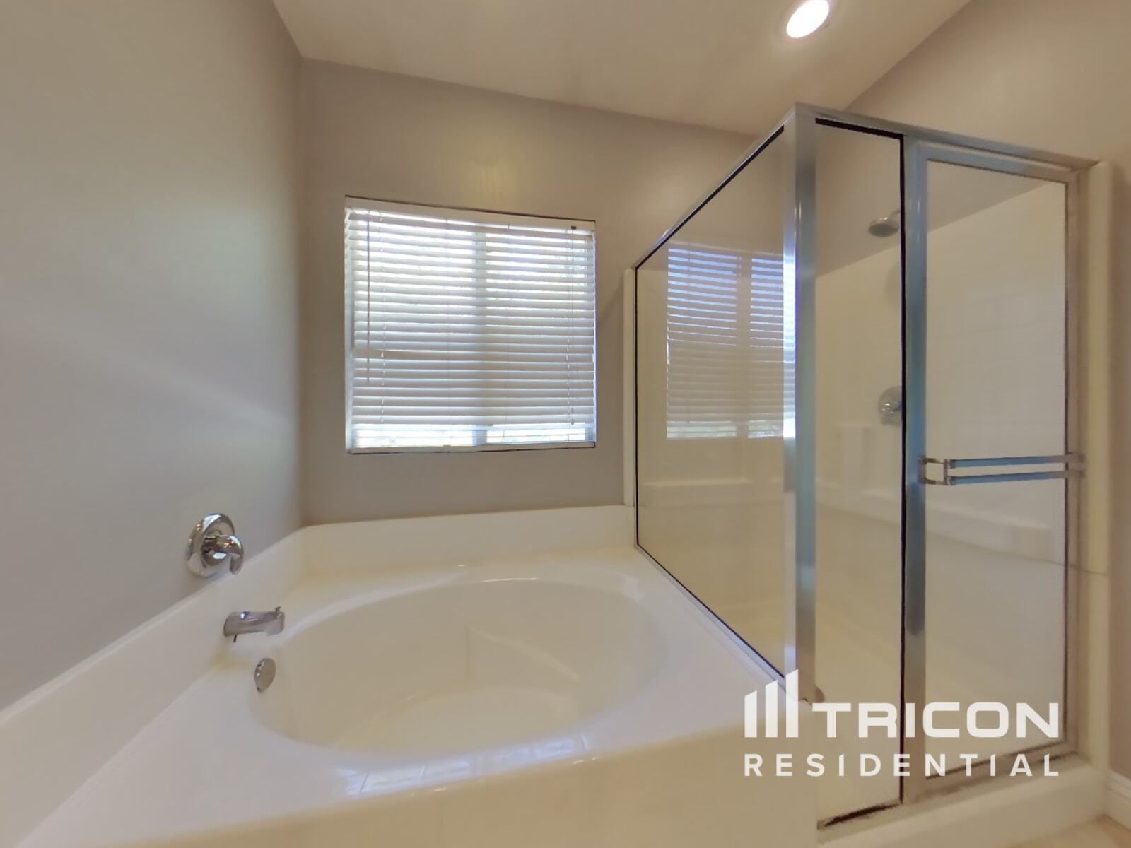 Building Photo - 43756 Alcoba Dr
