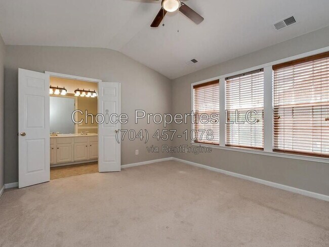 Building Photo - 14930 Ballantyne Village Way