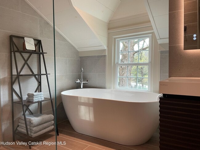 Building Photo - 416 Hapeman Hill Rd