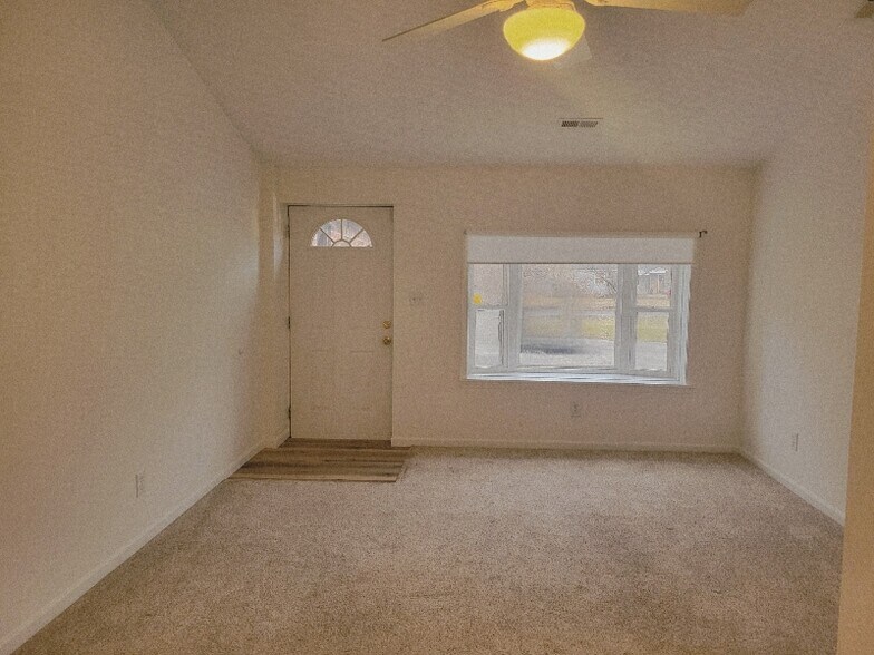 Building Photo - 3425 Campbell St