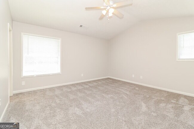 Building Photo - 3810 Greenbrook Dr