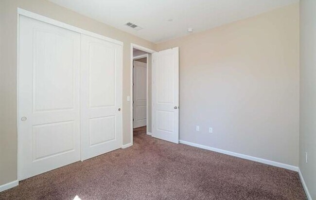 Building Photo - Charming Brentwood 4BD/3BA, Single-Family Home with 2 Car Garage!