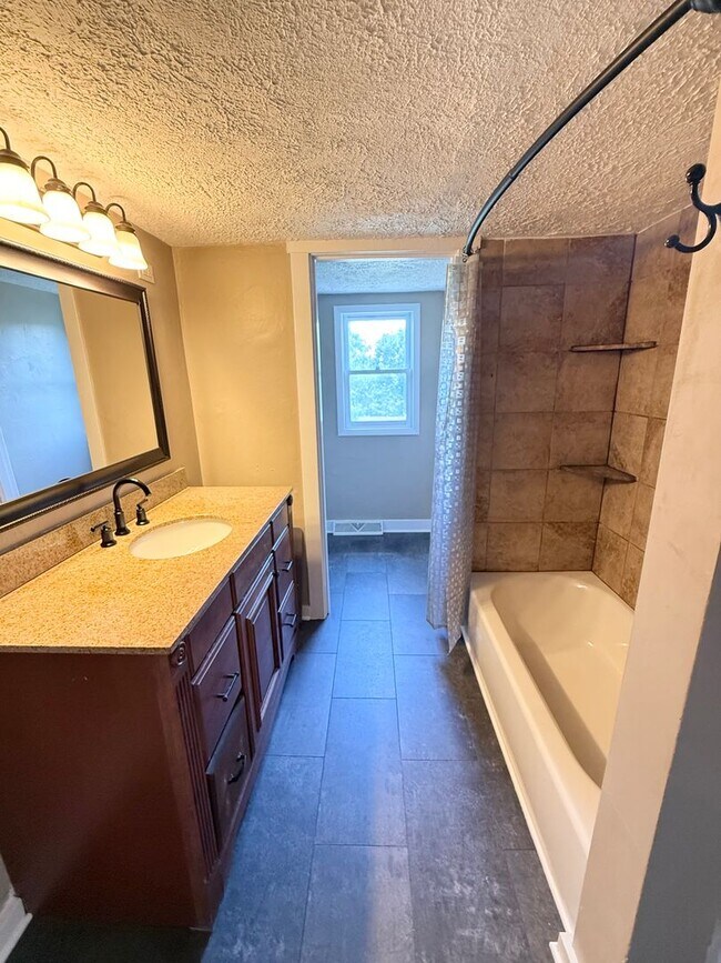 Building Photo - 3 Bed, 1.5 Bath in Overbrook/ Brookline for rent- Huge yard and great layout!