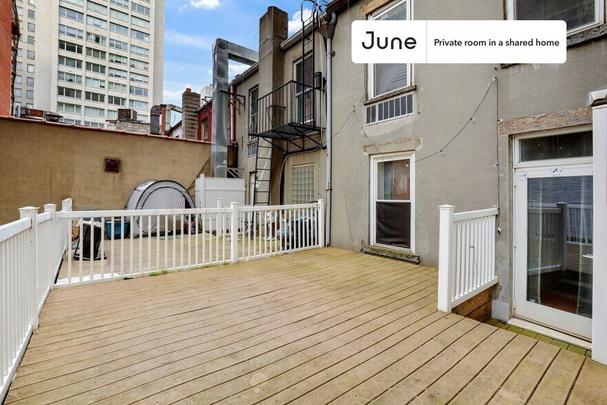 Building Photo - Room in Shared 3 bed/1 bath home in Upper East Side