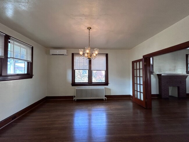 Building Photo - 2 Blocks from Grandin Village - Immaculate...