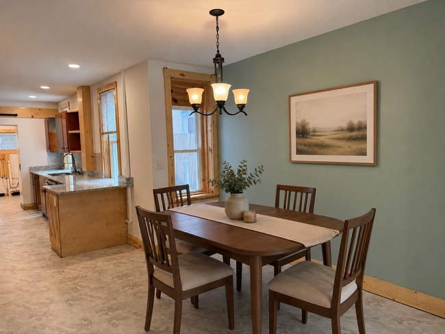 Building Photo - Beautifully Renovated 4 bedroom 2 bathroom Townhome in Columbia, PA!