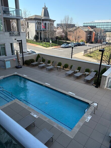 Building Photo - 20 Rutledge St