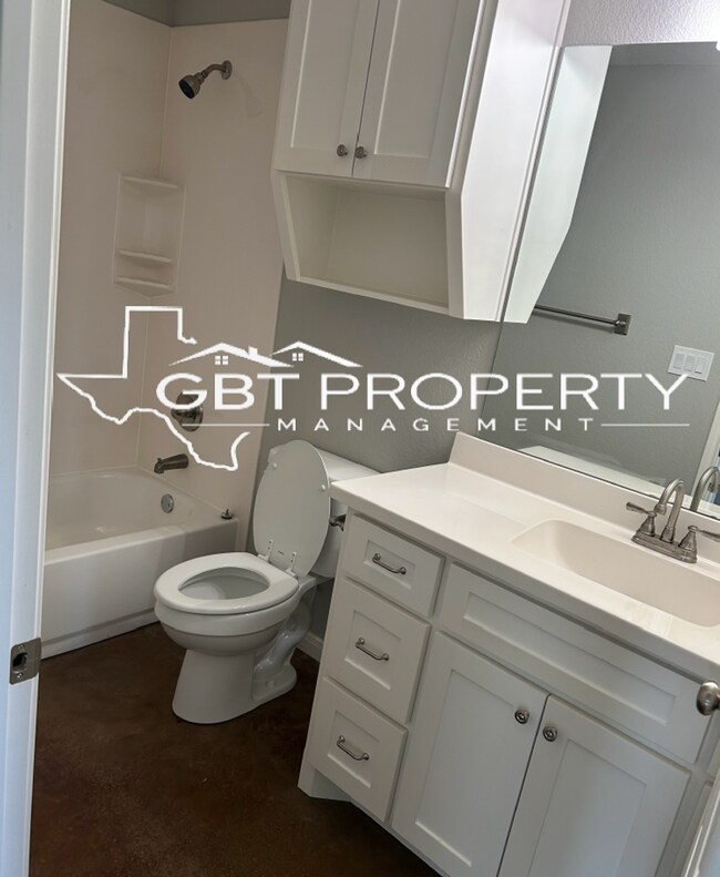 Building Photo - Brand New 3 bed 2 bath House!