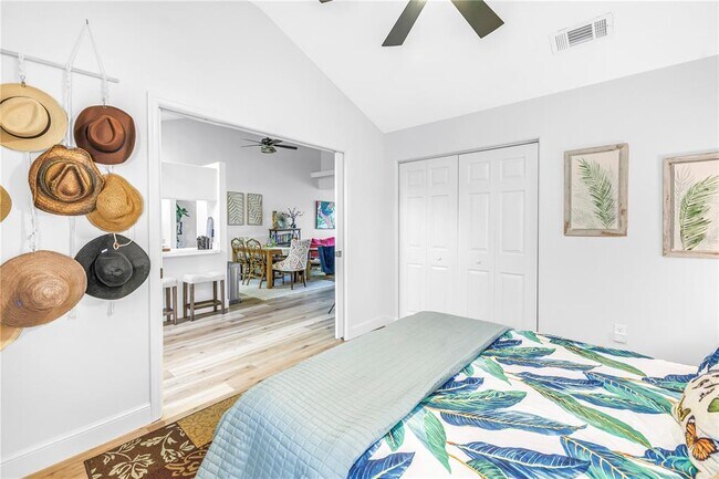 Building Photo - 8350 Wingate Dr