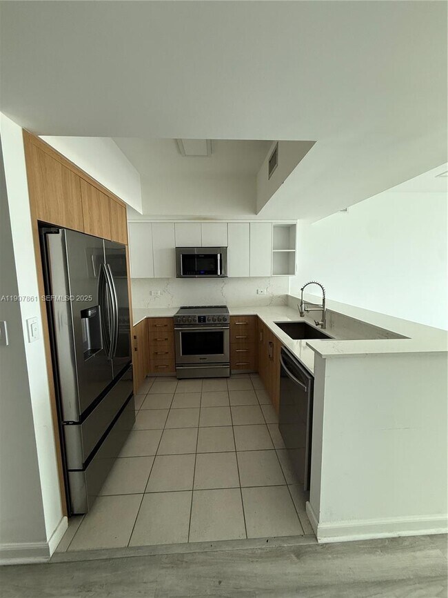 Building Photo - 140 S Dixie Hwy