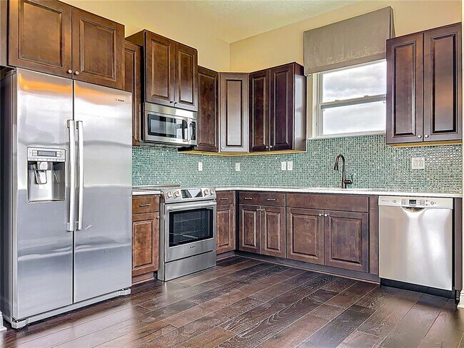 Building Photo - 13450 Gabor Ave