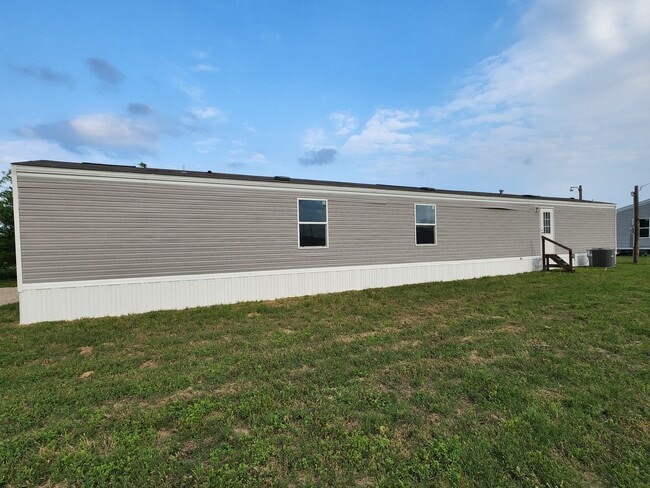 Building Photo - Bullard Mobile Home Park