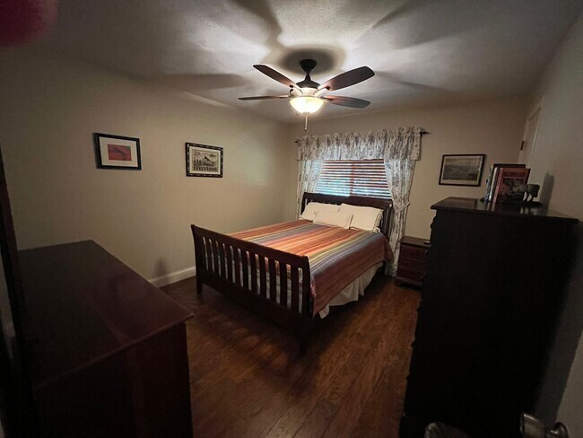 Building Photo - 3 Bedroom, 2 Bathrooms, with pool on 3 Acres
