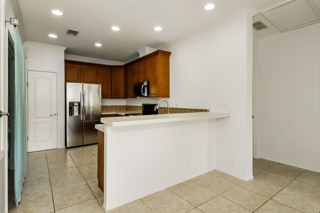 Building Photo - 7647 Navigator Ct