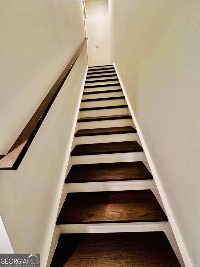 Building Photo - 727 Eloise Wy