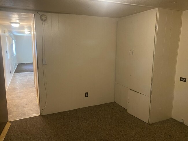 Building Photo - 2220 Christy Ln