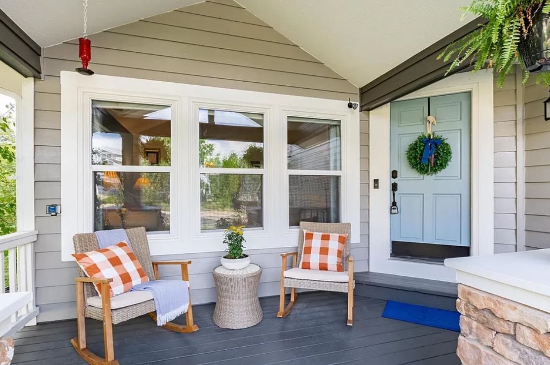 Private Front Porch - 9393 Prairie View Dr
