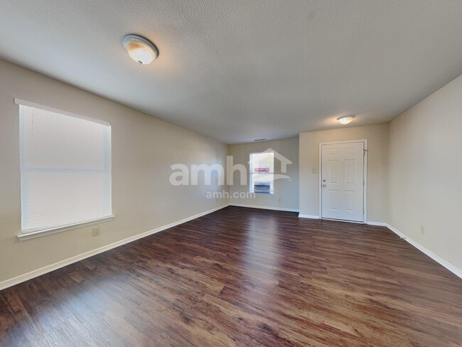 Building Photo - 205 Farm Springs Rd