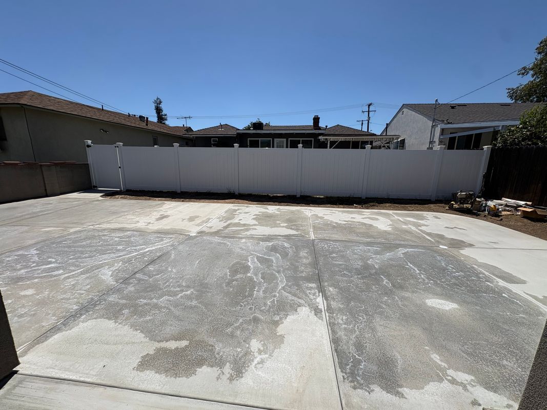 Building Photo - 5928 N Muscatel Ave