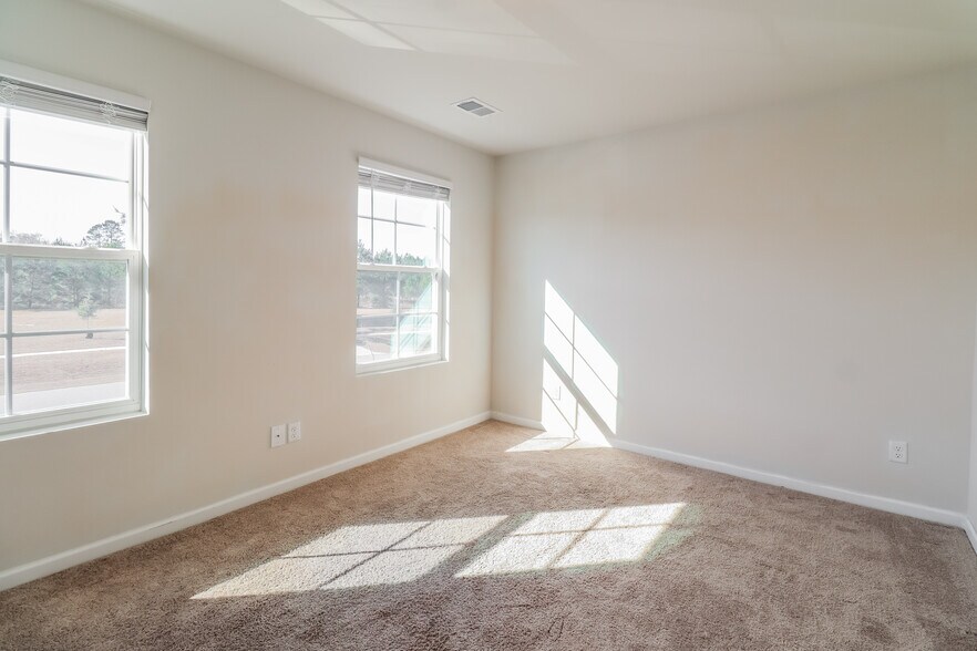 Building Photo - 132 Tondee Wy