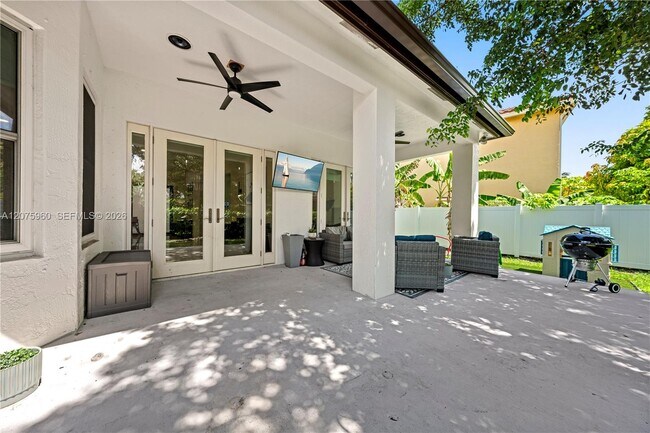 Building Photo - 2133 SW 118th Ave