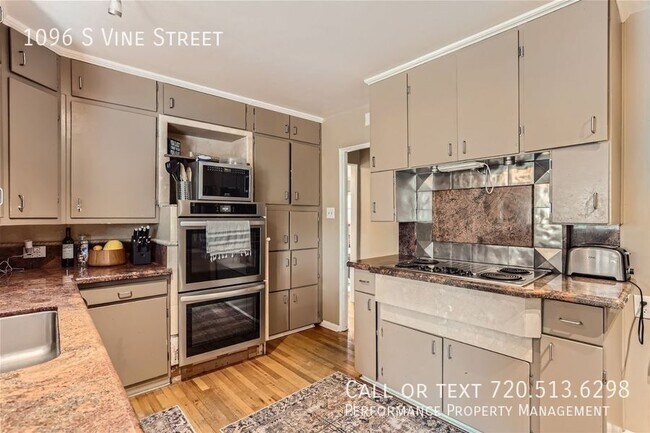 Building Photo - 1096 S Vine St