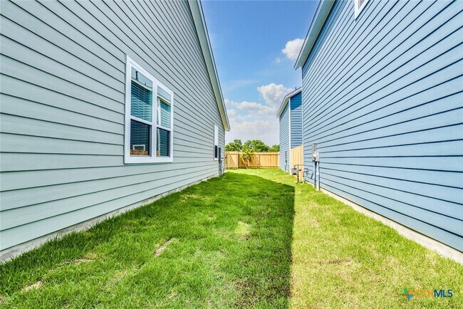 Building Photo - 1628 Arbor Knot Dr