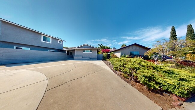 Building Photo - 5165 Remington Rd