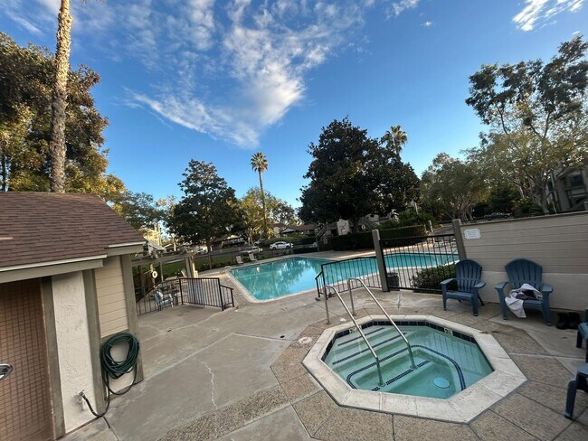 Building Photo - $750.00 off 1st month rent with January 1, 2026 move in!!