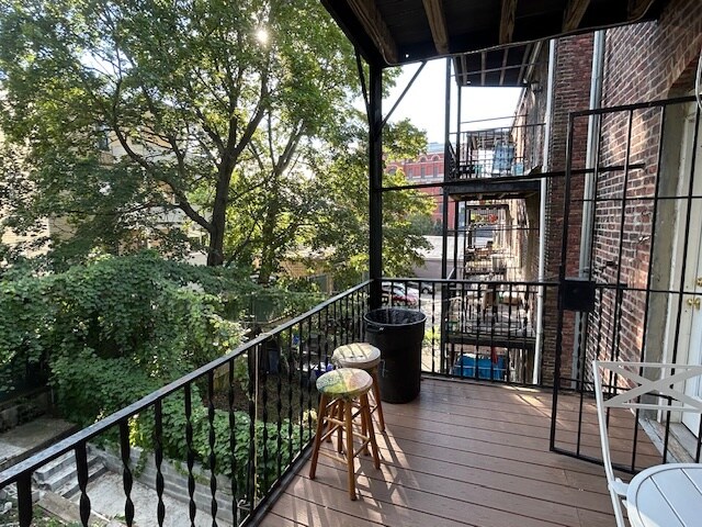 Building Photo - 11 Chilcott Pl