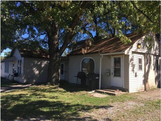 Primary Photo - 1249 Bausher Ave NW