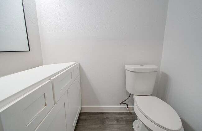 Building Photo - 417 Brook Hollow Dr