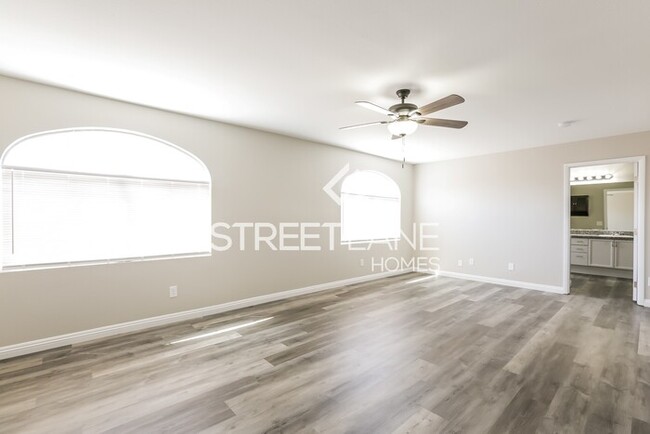 Building Photo - 3 Bedroom in Las Vegas!