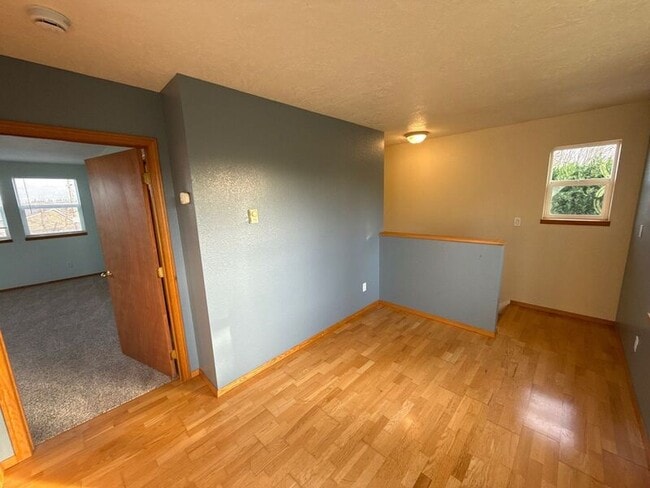 Building Photo - 1740 Glen Creek Rd NW