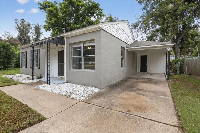 Building Photo - remodeled home