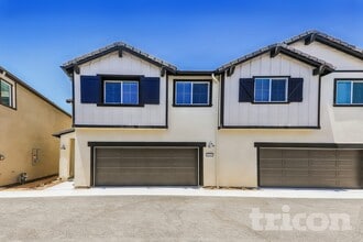 Building Photo - 28193 Cookhouse Ln