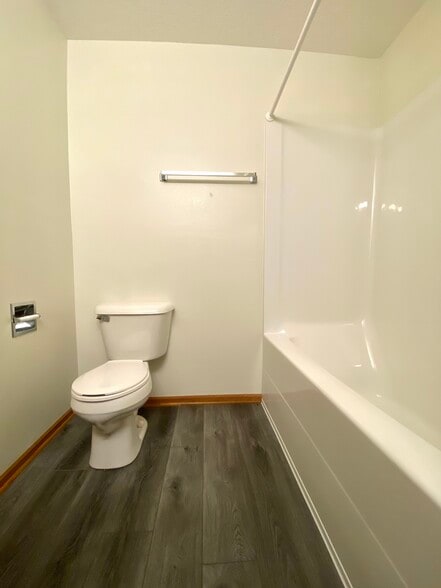 Building Photo - 1720 W Jester Park Dr