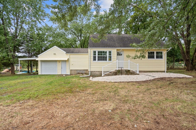 Building Photo - 60 Ellison Rd