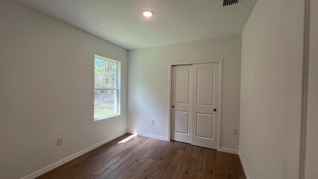 Building Photo - 1782 SW Bayshore Blvd