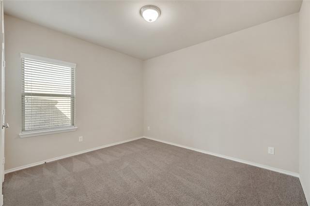 Building Photo - 15820 Oak Pointe Dr