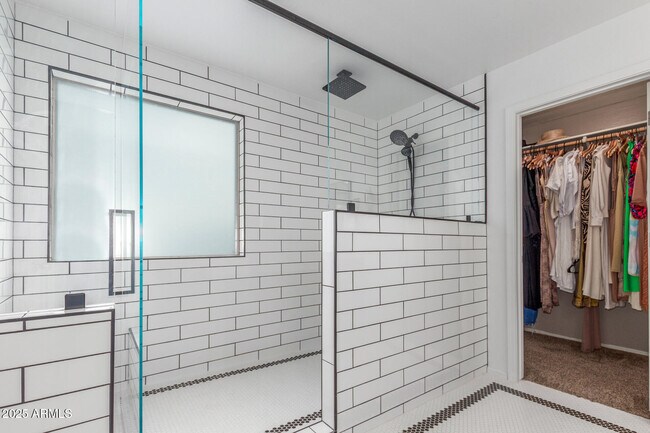 Building Photo - 4135 E Waterman Ct