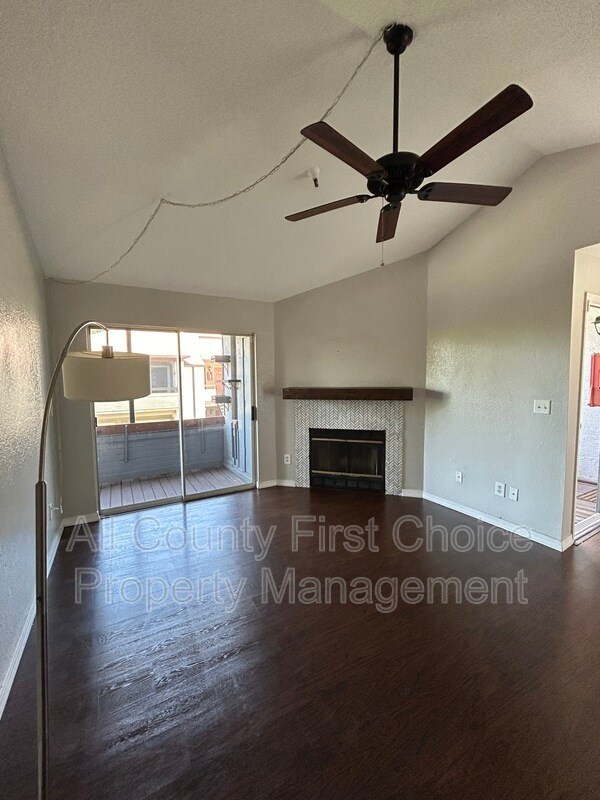 Building Photo - 10263 Gandy Blvd N