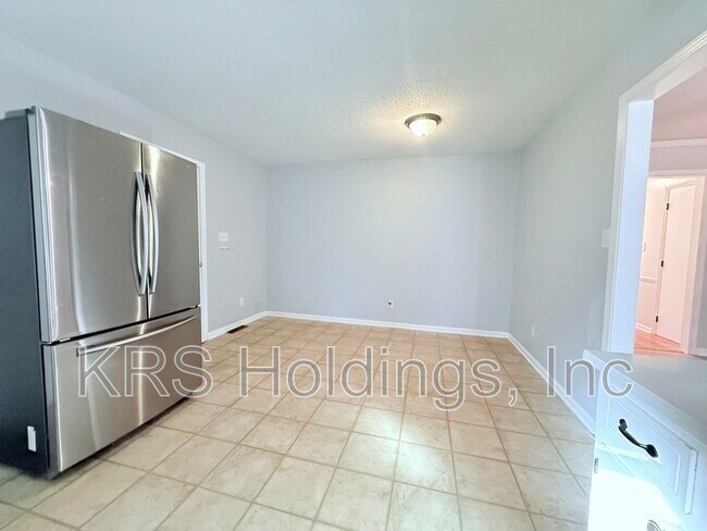 Building Photo - 8329 Bells Lake Rd