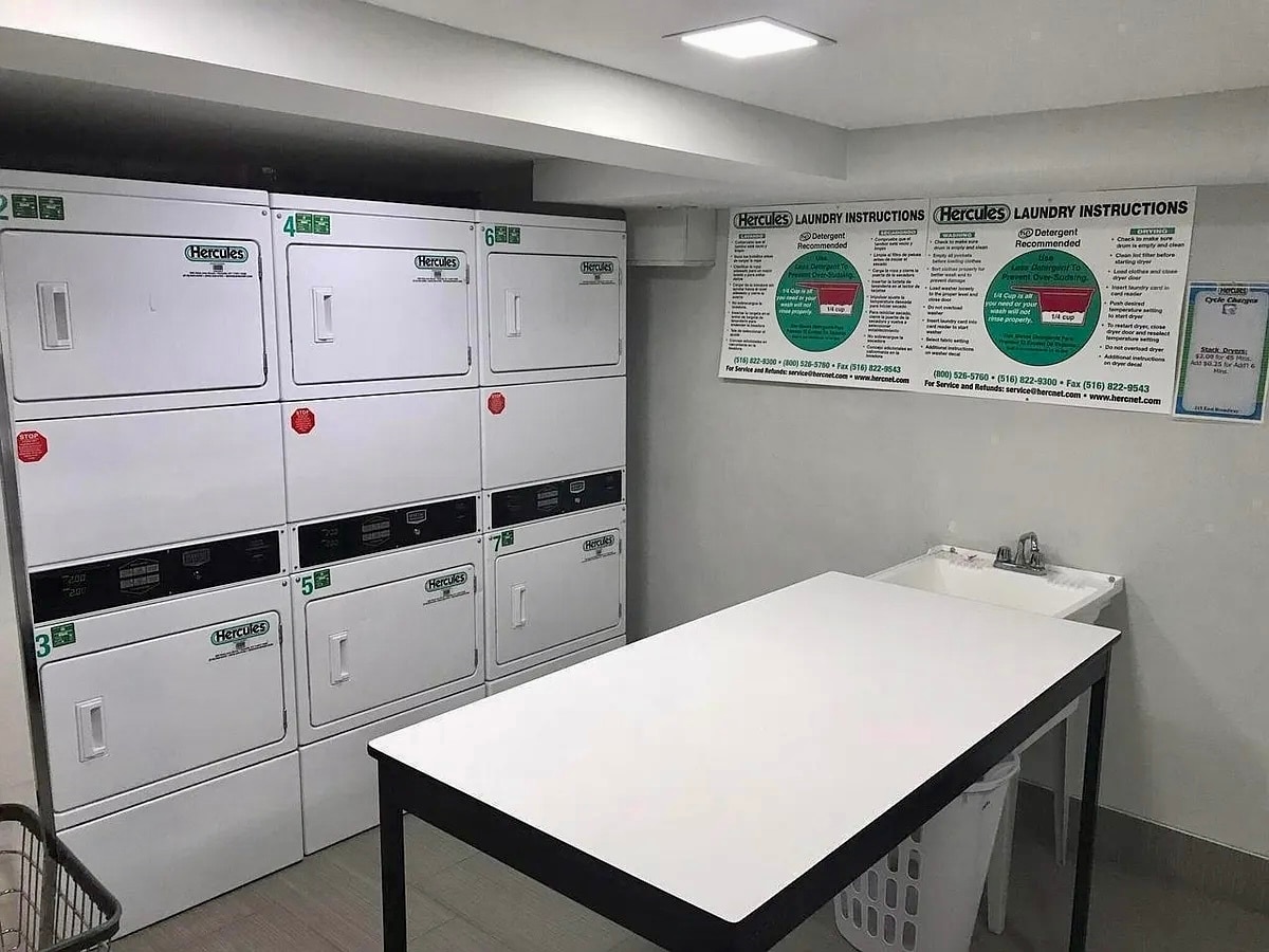 Building Photo - 241 E Broadway