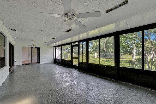 Building Photo - 8578 Eagle Run Dr