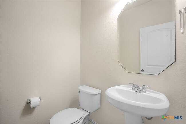 Building Photo - 16012 McAloon Way