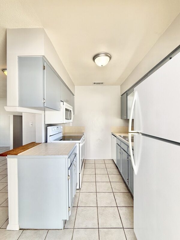 Building Photo - 4808 21st St W
