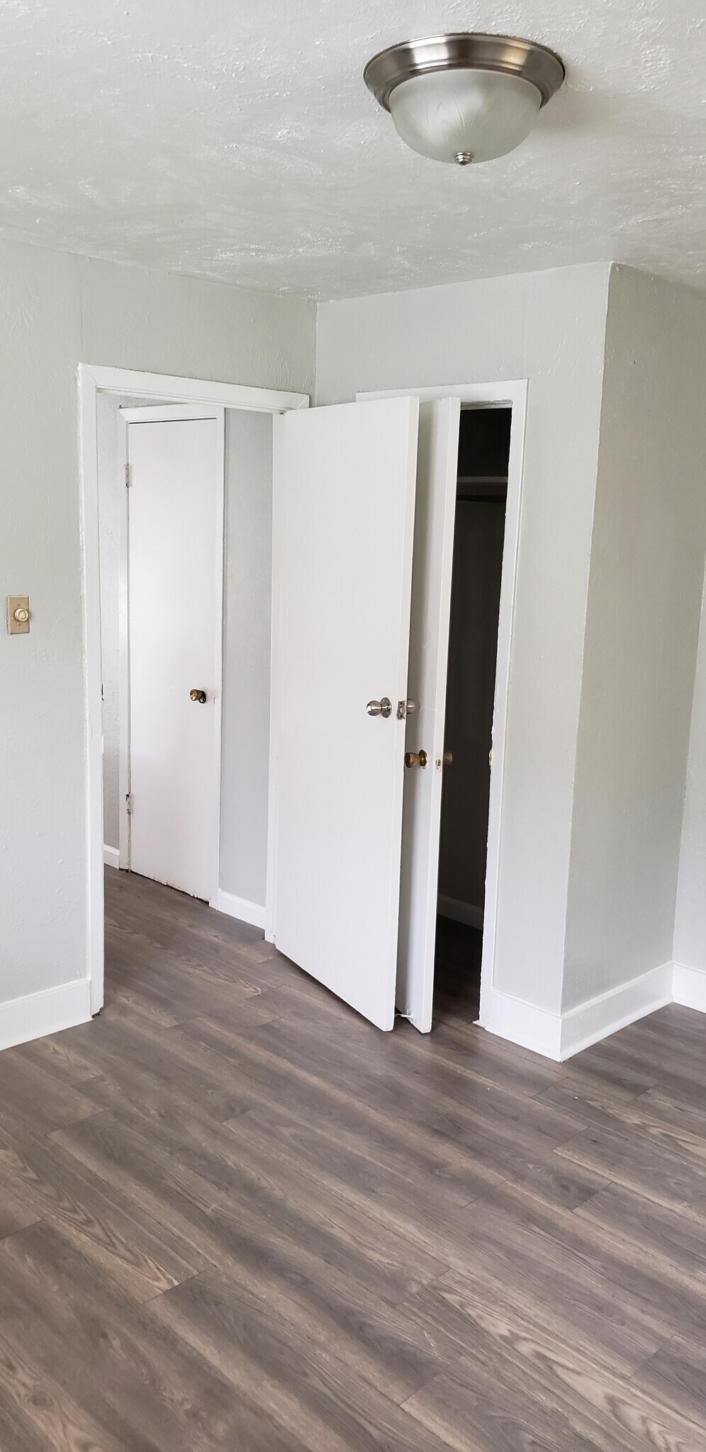 Br Closet - 2818 S Grove St