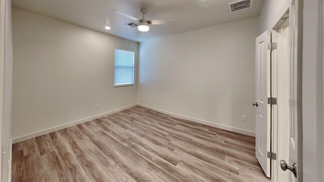 Building Photo - 3806 Franks Wy